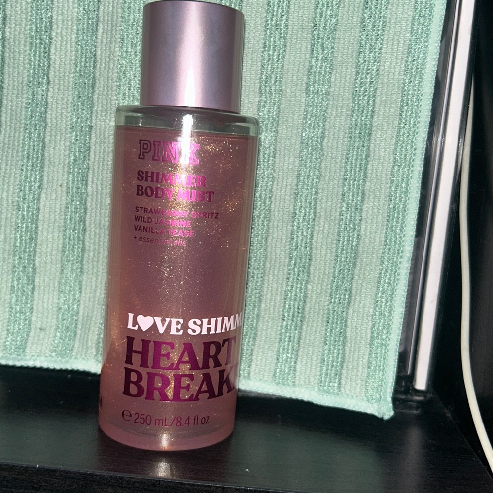 HEART BREAKING 🩷 shimmer 8.4 oz